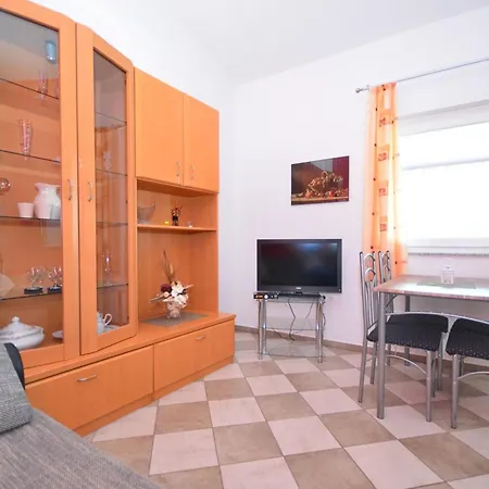 Brandis 3 By Interhome Lägenhet Vir